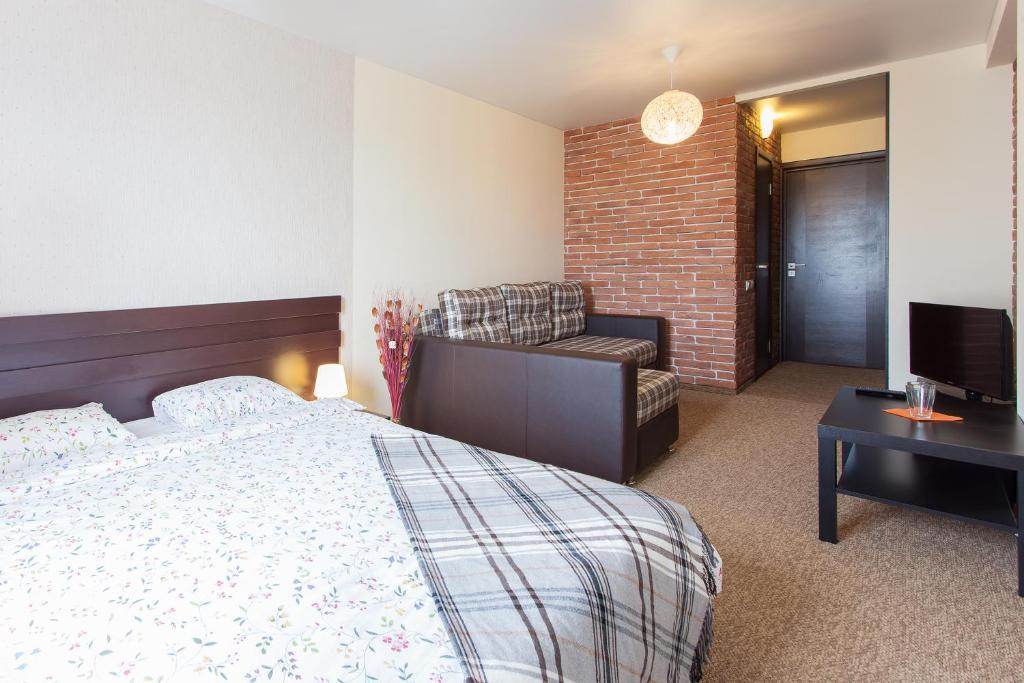 Mini-Hotel La Menska Minsk Esterno foto
